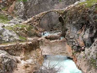 Rabat Köprüsü ve Şelalesi